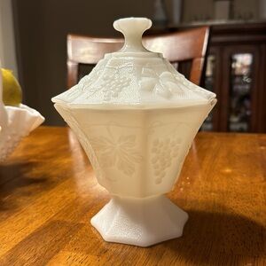 Vtg. Westmoreland milk glass, pedestal, candy dish w/lid.